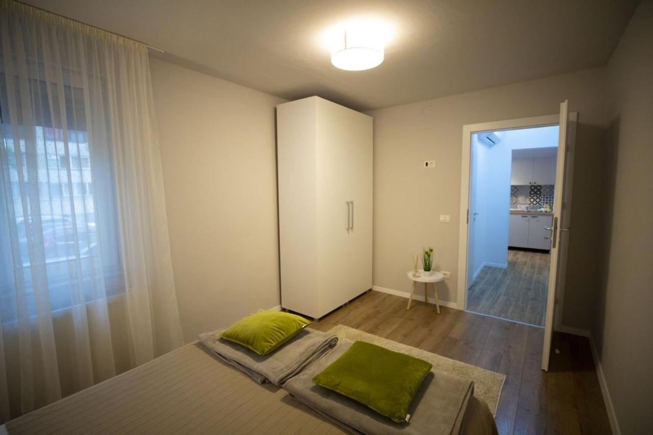 Smp Apartment 3 Timisoara Luaran gambar